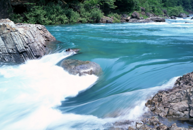 水質(zhì)監(jiān)測儀有效緩解水資源問題（水質(zhì)監(jiān)測儀實時監(jiān)測溶解氧、pH值、濁度）